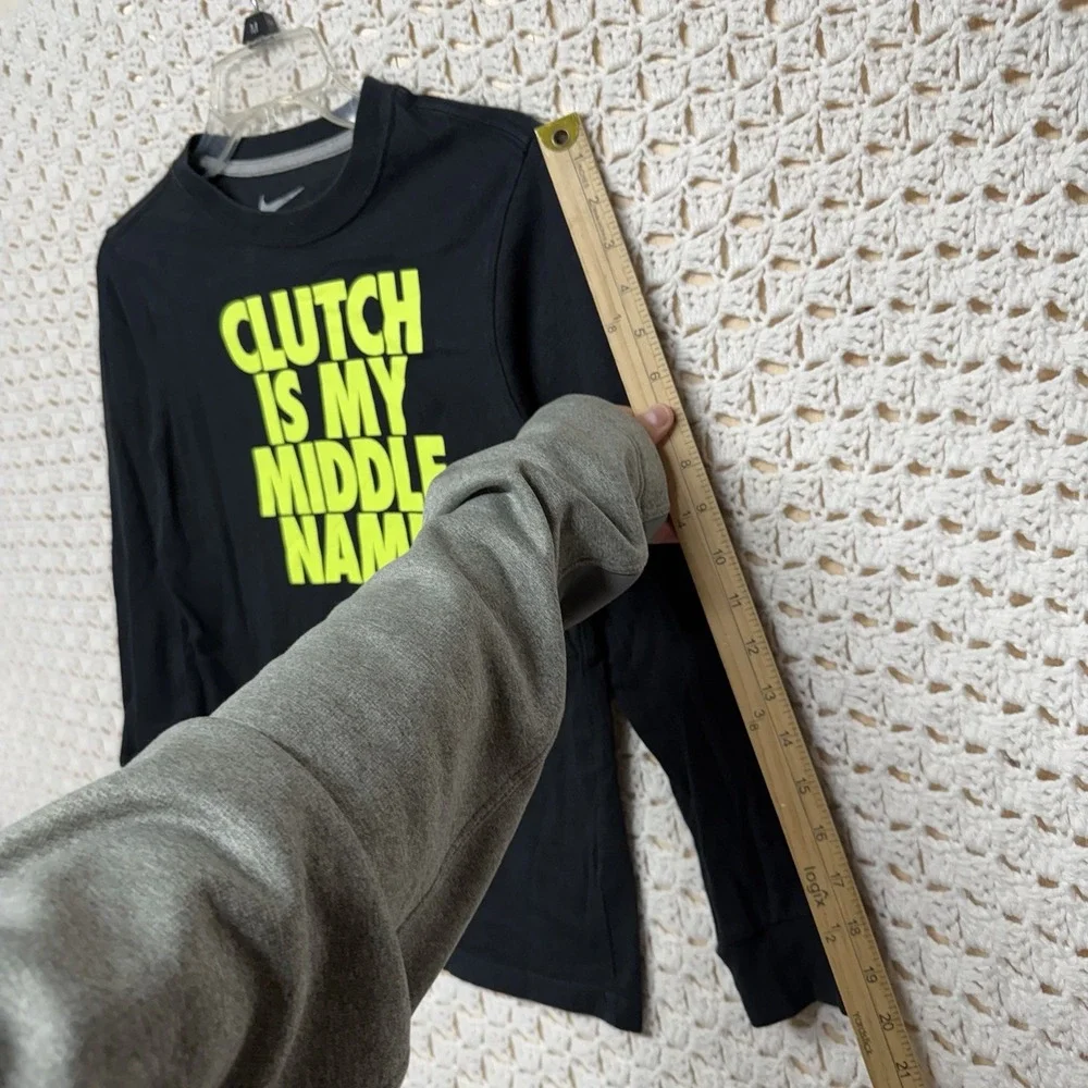 Nike T Shirt Boys Youth Sz M Black Long Sleeve Clutch Is My Middle Name 549105-